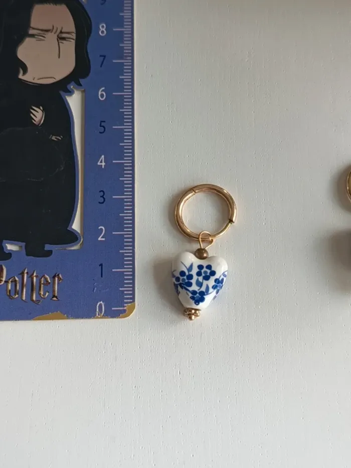 YBoucles d'oreilles fantaisie coeur blanc façon céramique Chaleur Bonheur - photo numéro 3