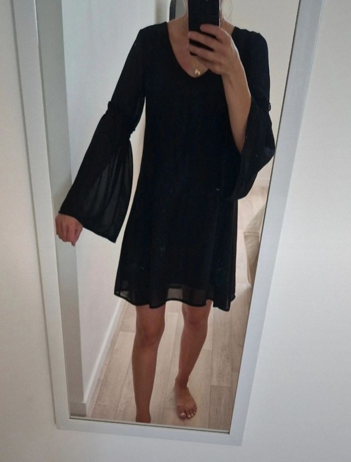 Robe noir - photo numéro 4