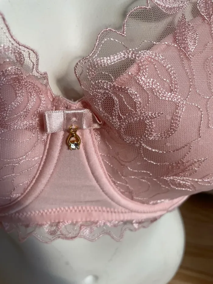 Soutien gorge - photo numéro 2