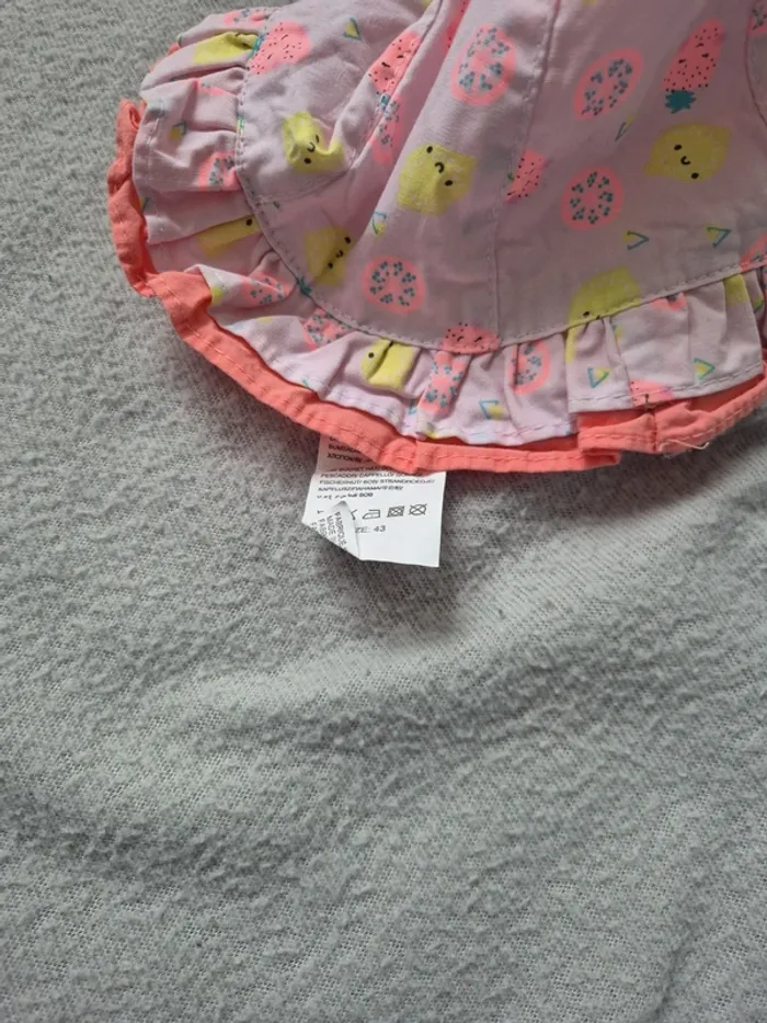Chapeau kiabi taille 43 3-6 mois - photo numéro 3