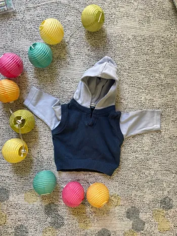 Pull avec cagoule bleu