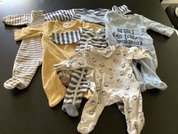 Lot vêtements 1 mois - photo numéro 5