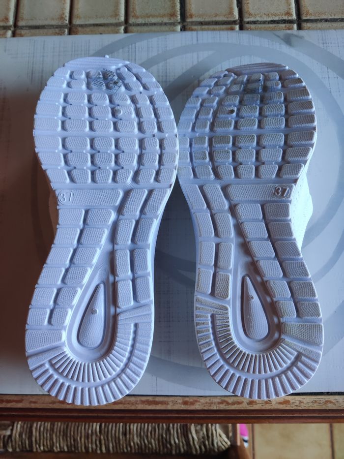 Chaussure - photo numéro 2