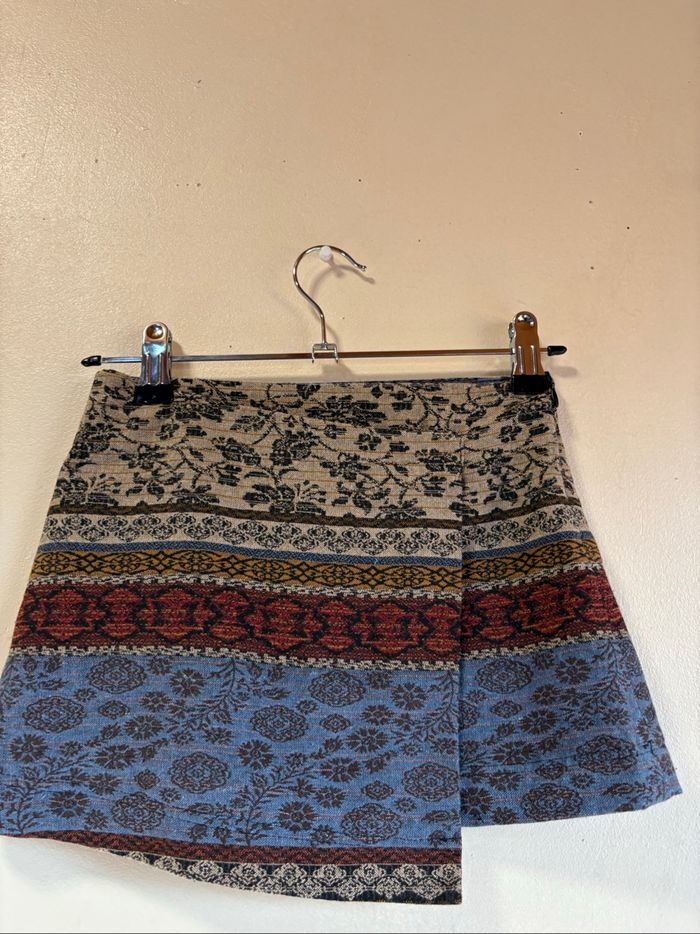 Jupe fille taille 122 - photo numéro 1