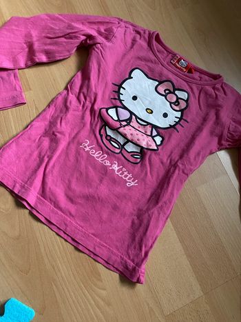 Pull fin / t-shirt manches longues Hello Kitty Taille 6 ans
