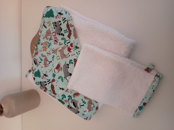 Cape de bain + gant de toilette bébé