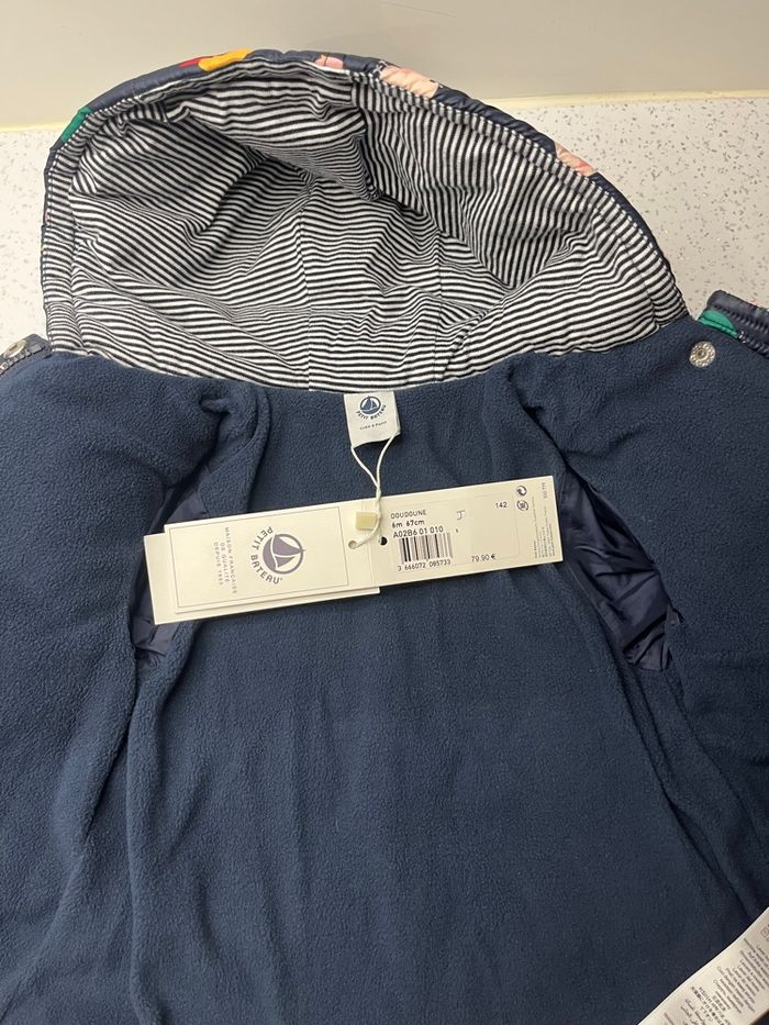 Doudoune Fille Petit Bateau neuve 6 mois - photo numéro 2