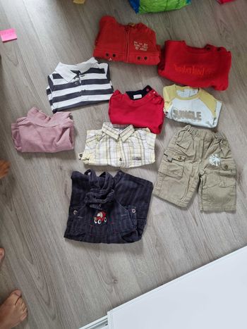 Lots des vêtements  3 mois