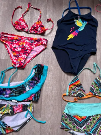 5 maillots de bain 8 ans