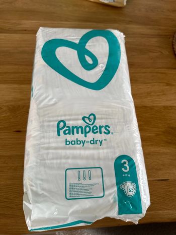 Couches Pampers