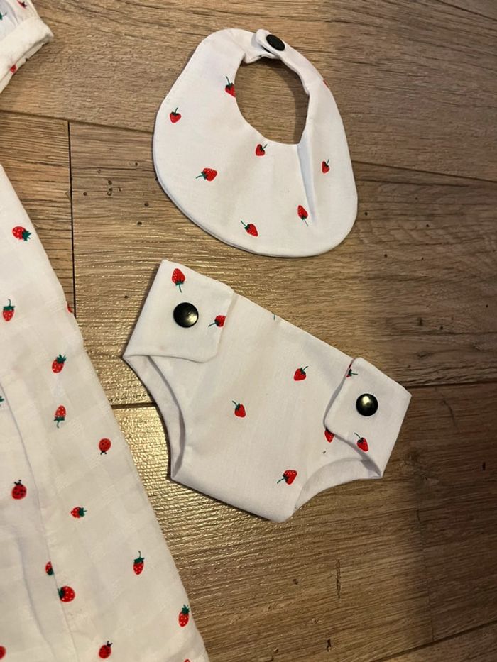 6 ans - sergent major chemisier fraise + vêtements poupée - photo numéro 4