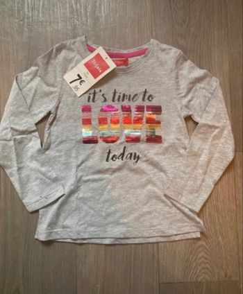 T-shirt / Sous-pull manches longues NEUF avec étiquette fille taille 5 ans couleur gris