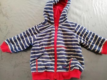 Veste reversible catimini a capuche fermeture 6 mois neuve