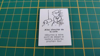 Carte chance Allez chercher de la colle jeu de société Défense d'afficher Gay-Play #C02