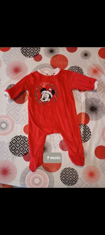 Pyjama Mickey Noël 🎅 taille 9 mois