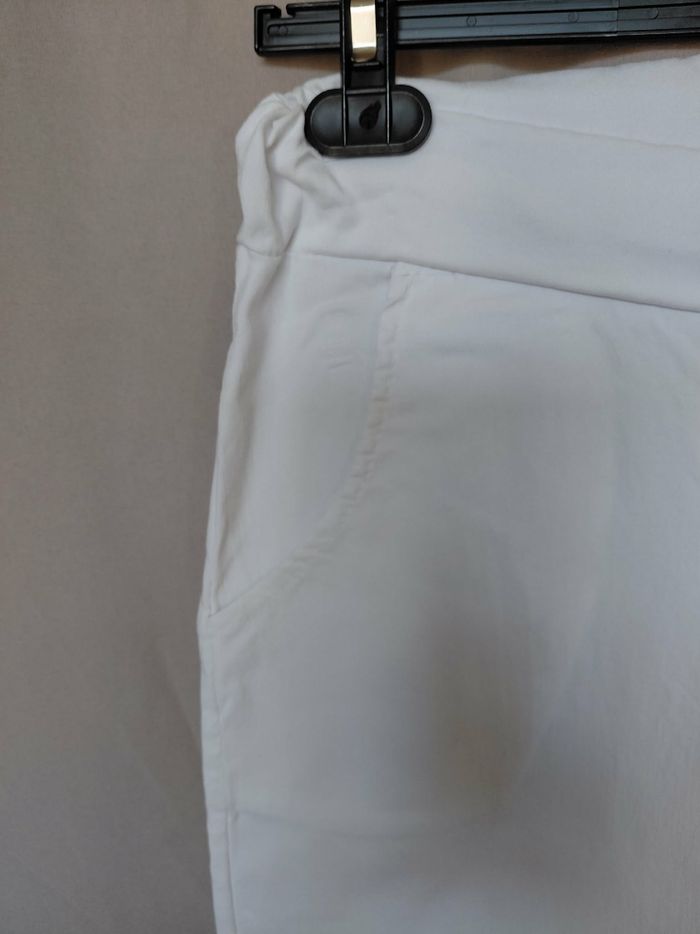 Très beau short blanc femme T U - photo numéro 4