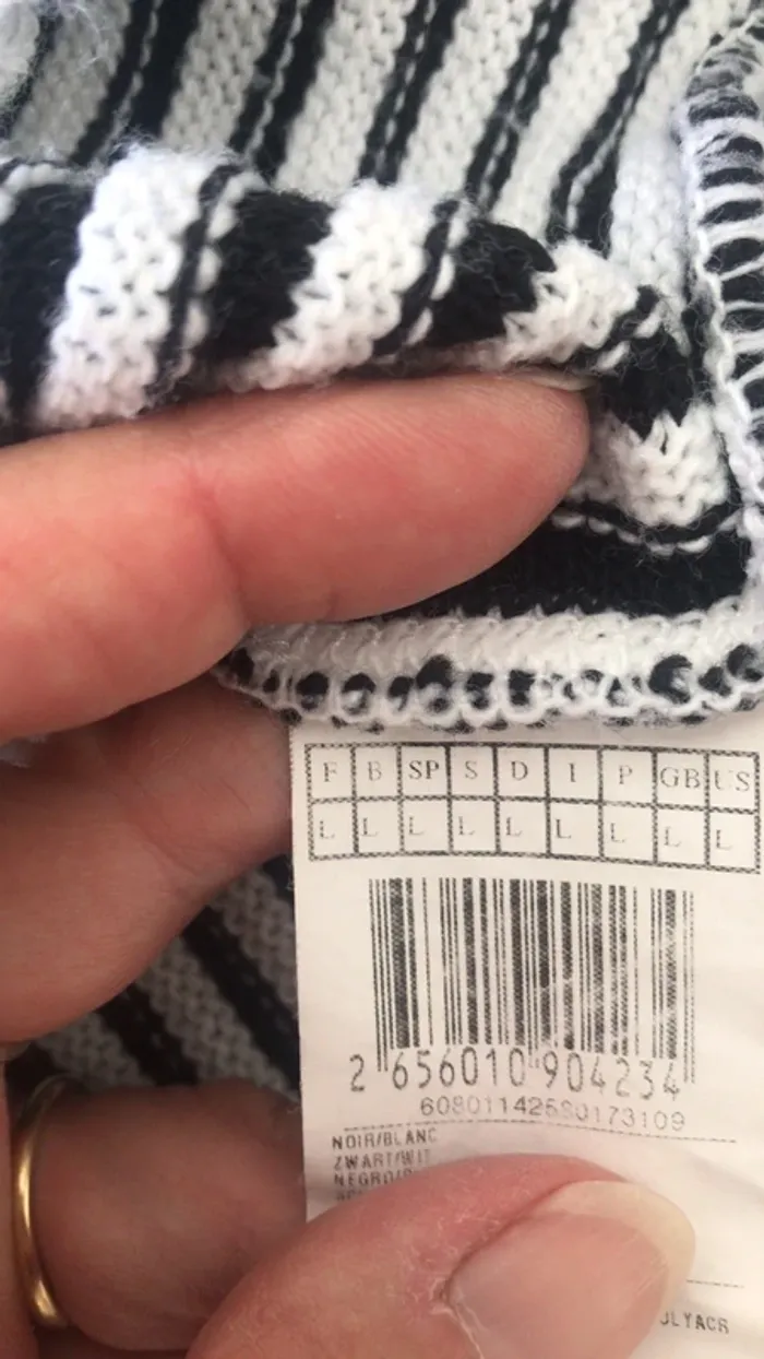 Pull taille L Jennyfer noir et blanc - photo numéro 4