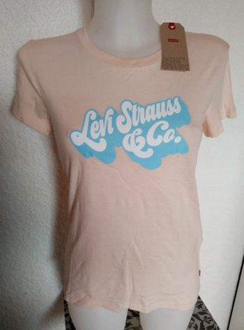 Joli t-shirt femme marque Levi's taille XS 34