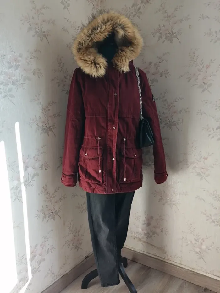 Manteau à capuche bordeaux fourré avec poches et lien à serrer / pimkie / (M-L) - photo numéro 2