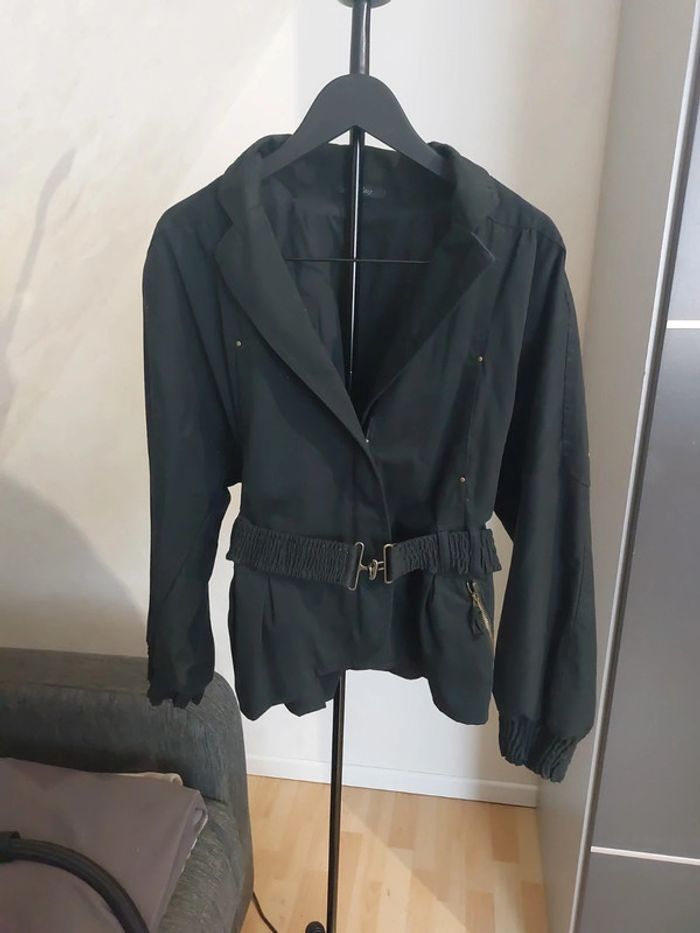 Veste femme noir Carling taille 38/M avec ceinture neuf sans étiquette