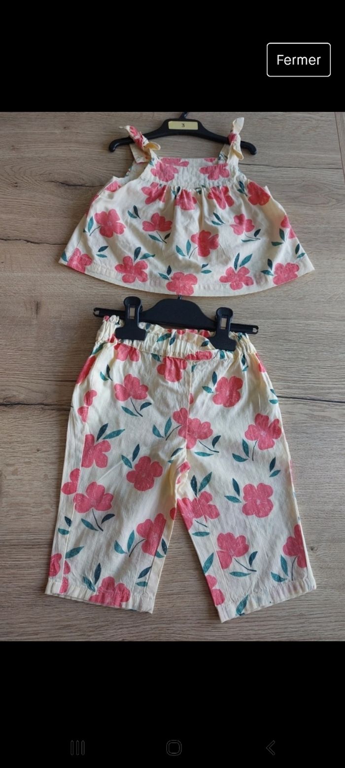 Emsenble 6 mois fille