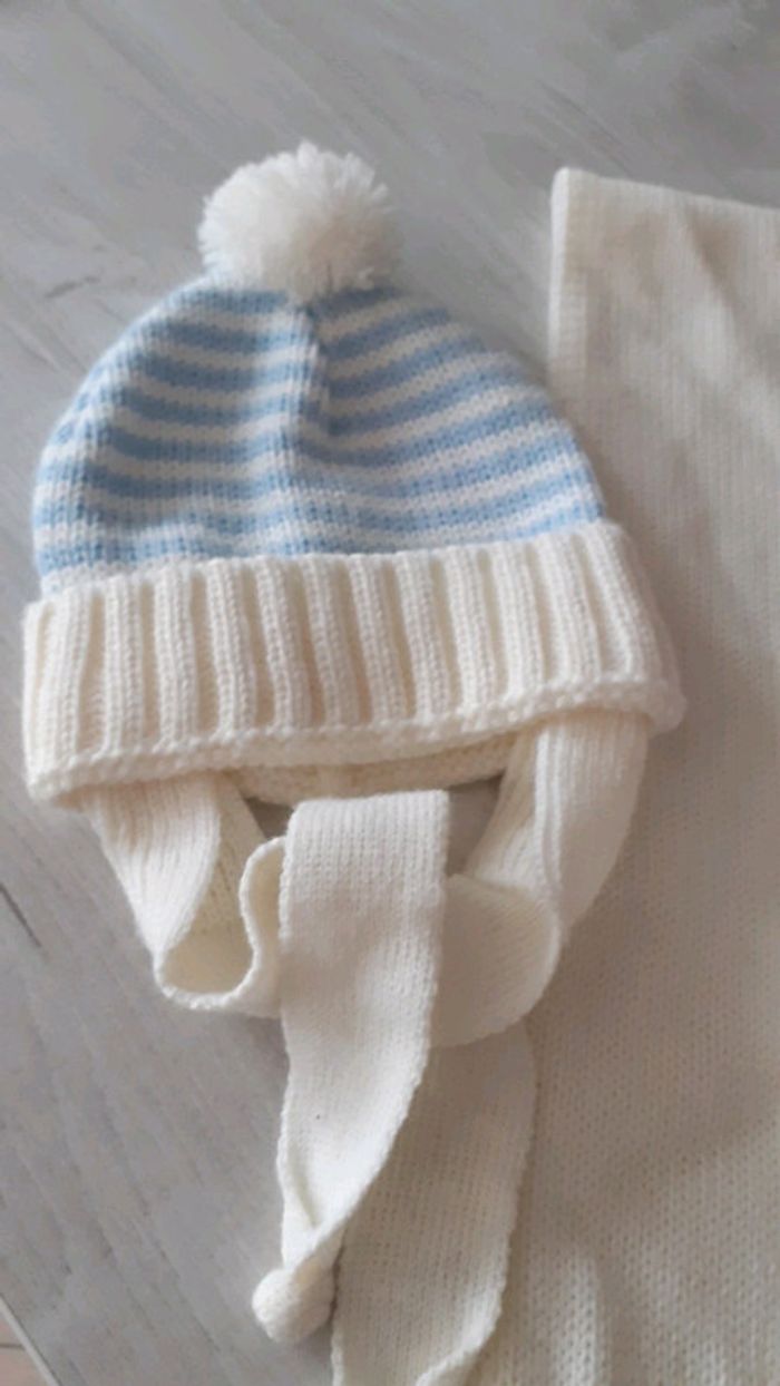 Ensemble neuf bonnet moufles écharpe naissant - photo numéro 2