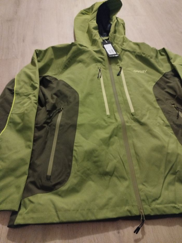 Veste Ski TC Camber Reduct Shell Oakley Neuve - photo numéro 2