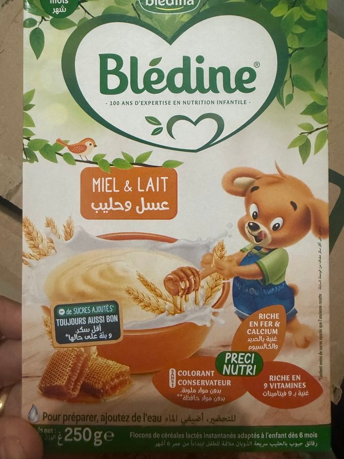 Carton de 12 boites céréales bledilait de 6 à 36 mois.