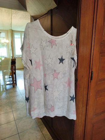 T-shirt blanc col rond étoiles strass neuf L/40