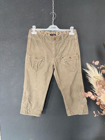 Pantalon corsaire en velours kaki