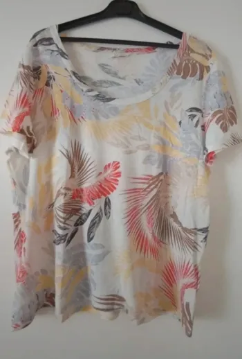 Tee shirt femme taille Xl Camaïeu