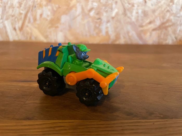 Idée Cadeau 🎁 Véhicule True Métal Dino rescue Rocky de la Pat Patrouille Paw Patrol - photo numéro 2