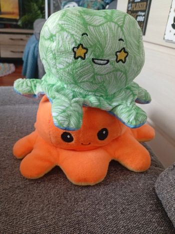 Lot 2 peluches pieuvre reversibles