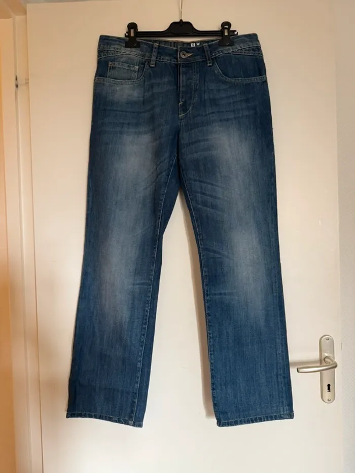 Jean droit en très bon état taille 42 bleu Jules