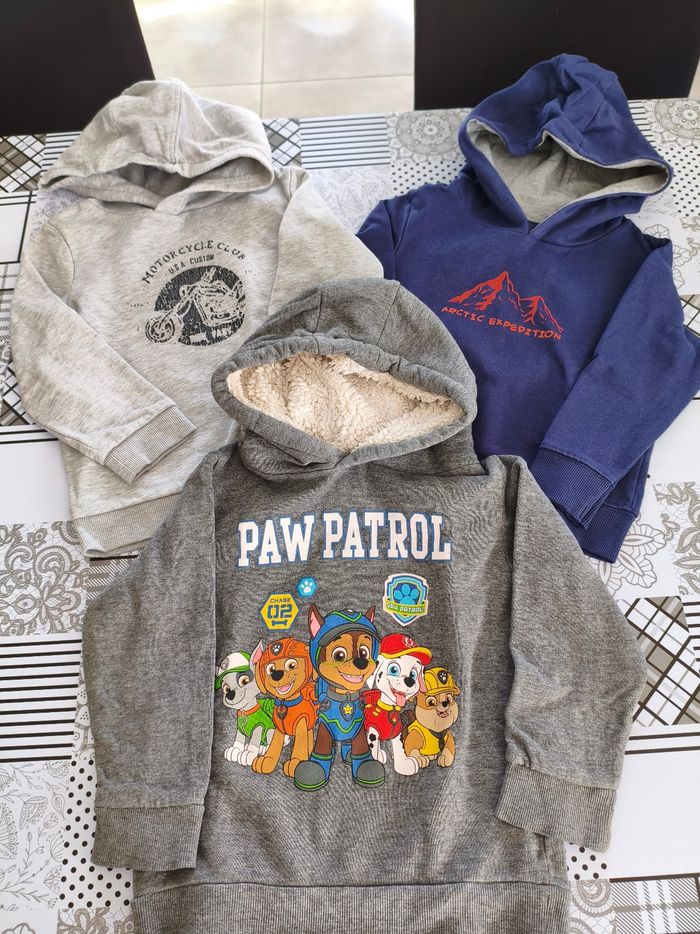 Lot vêtements garçon 4 ans - photo numéro 2