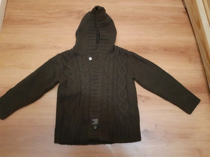 Gilet avec capuche garçon taille 5 ans