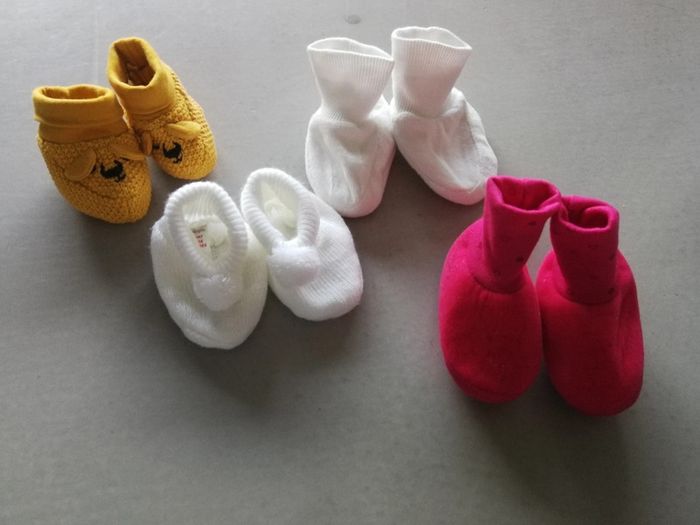 Lot de 4 chaussons naissance
