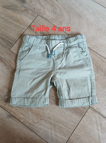 Short 4 ans