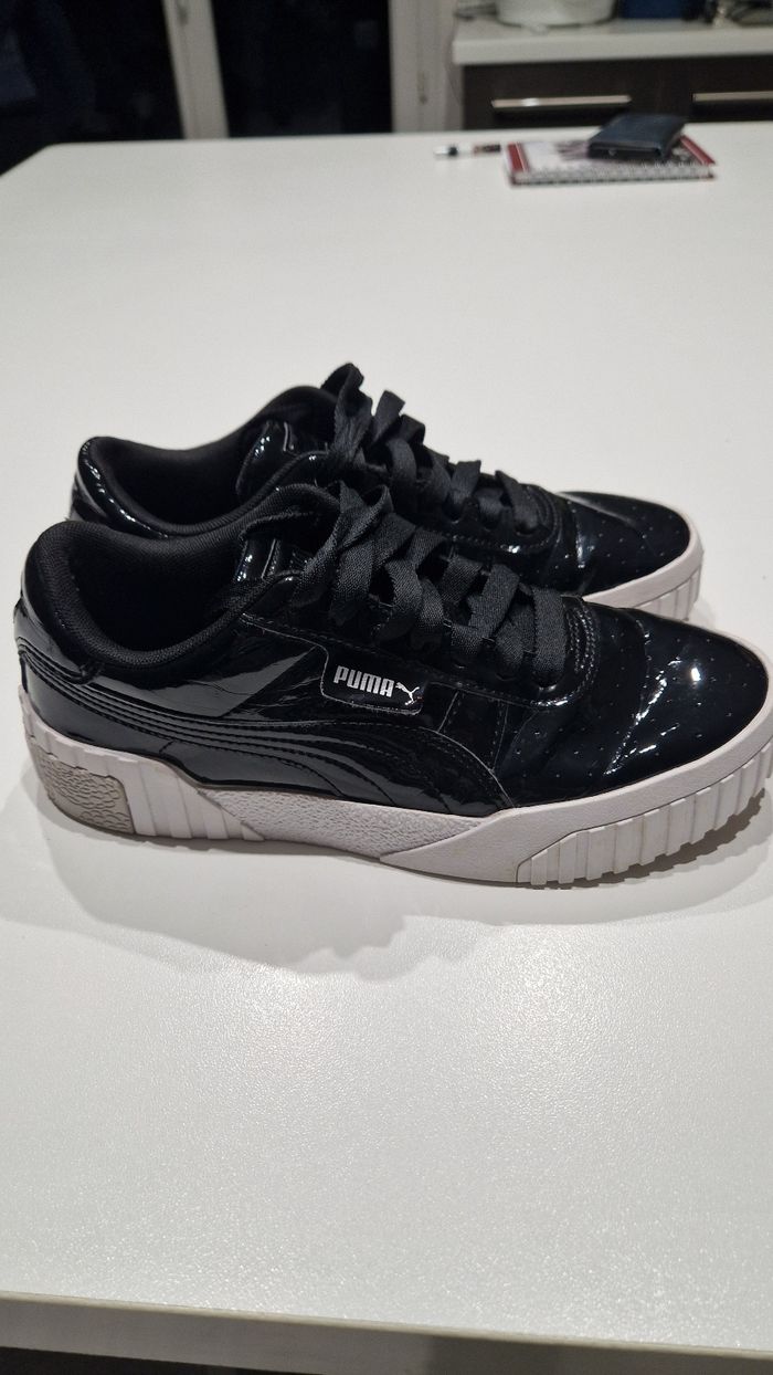 PUMA Cali Patent GS noir vernis taille 38