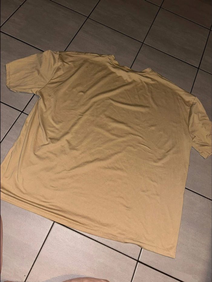 Tee shirt