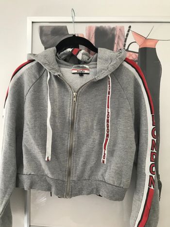 Veste zip courte à capuche London Jennyfer S