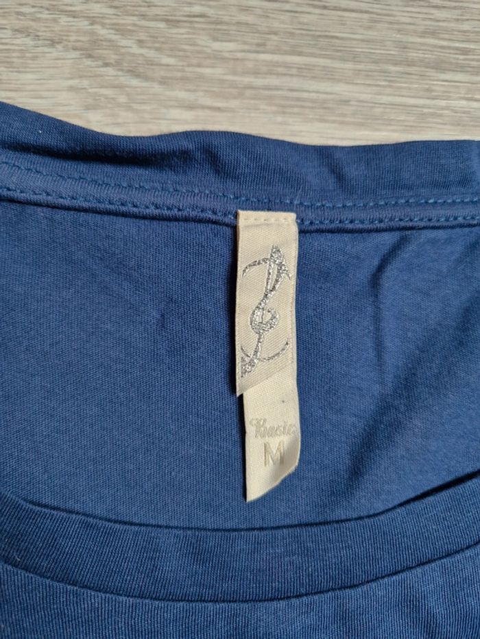 Tee-shirt bleu marine avec motif chat et strass Stradivarius M mais taille petit - photo numéro 2