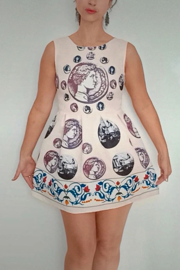 Robe cocktail patineuse art déco taille 38