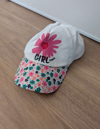 Casquette fleurie 