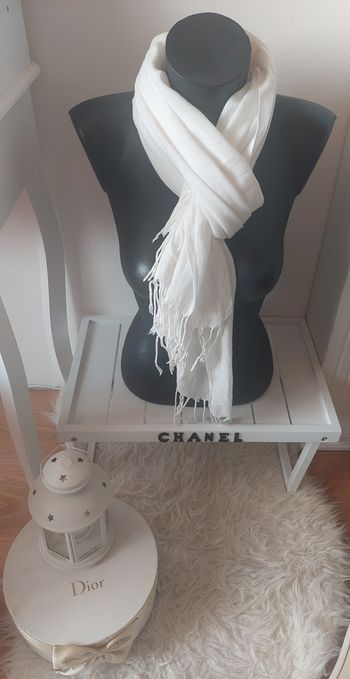 Foulard léger blanc BE 🧣