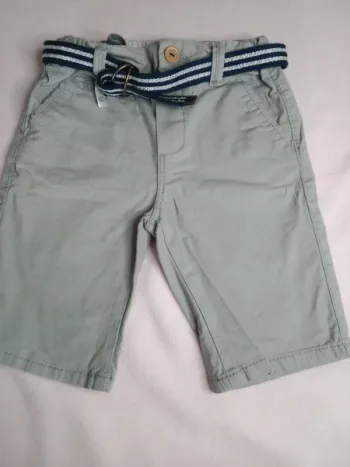 Short chino