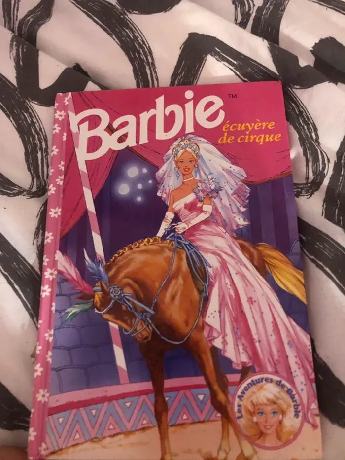 barbie et les dauphins, l’équitation , le cirque le bal - photo numéro 9