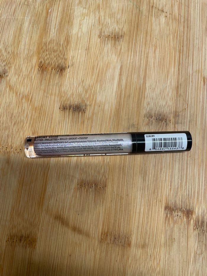 Lot Nyx Soft Latte Metallic lip cream teinte Milan + Nyx Lingerie Glitter - photo numéro 6