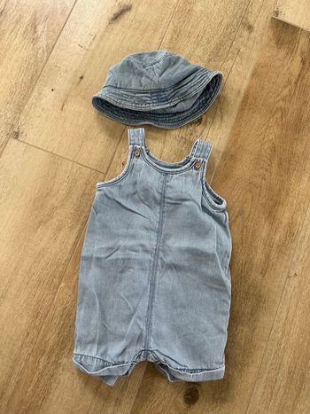 Ensemble salopette + bob en jean