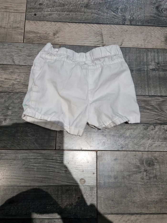 Short fille - photo numéro 2